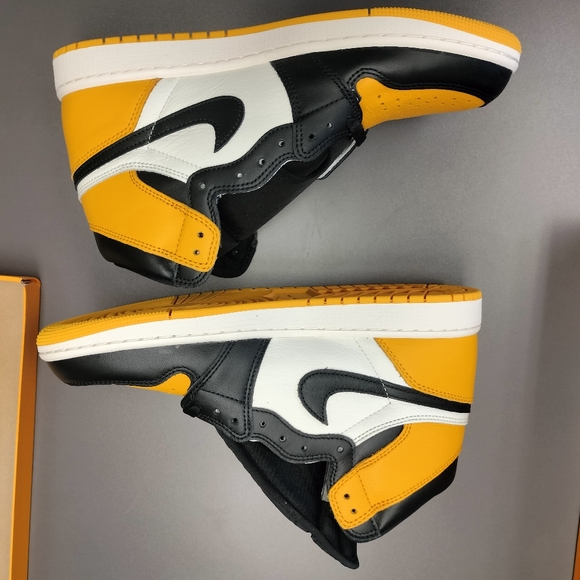 Jordan 1 High OG Taxi - Picture 4 of 7